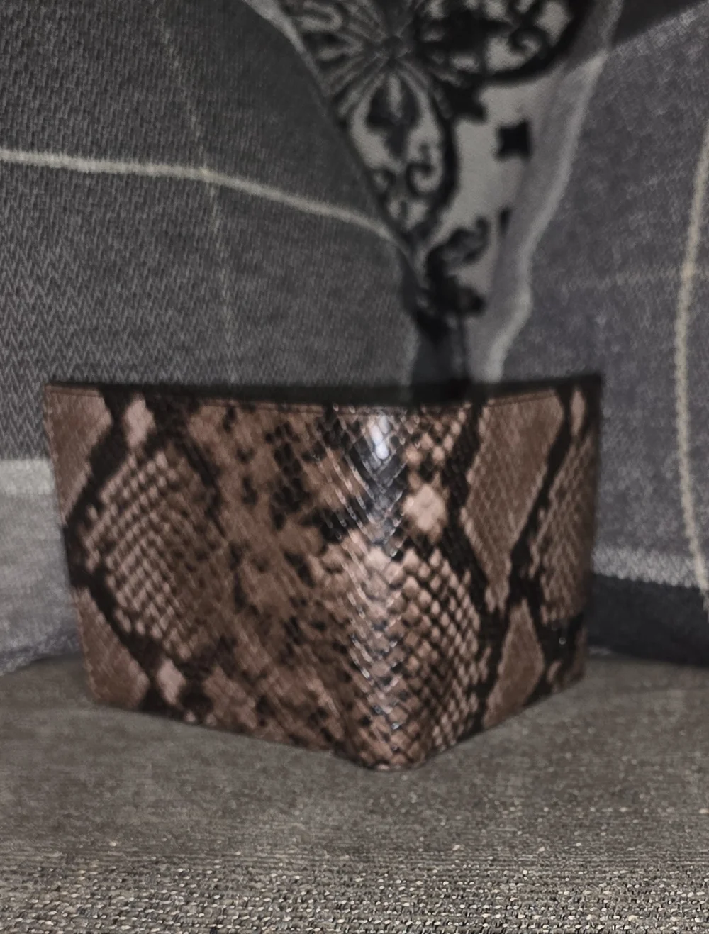 Michael Kors Mens Brown/Black Snake-Print Leather Wallet NWT (E) - Picture 4 of 8